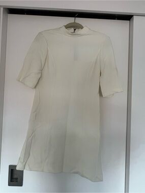 Alice + Olivia Cream Short Mock Neck Mini Dress